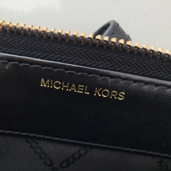 Michael Kors Large Black Saffiano Leather Continental Zip Around Travel Wallet - Picture 7 of 9